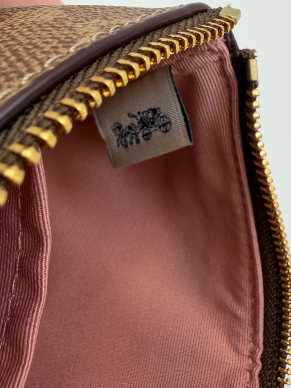 Coach Signature Corner Zip Wristlet Pink Petal Stripe Canvas NWT - Picture 5 of 7